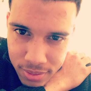 Meet your Posher, Derick